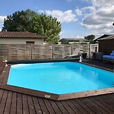 Zen Room in a Private Home With a Swimming Pool