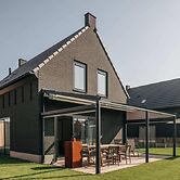 Comfortable Villa With Dishwasher, on a Resort Near the Veerse Meer