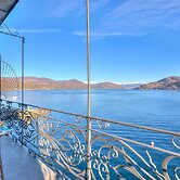 Lago Magico Pied Dans L Eau