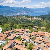 Ortensia Blu Lake And Relax