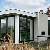 Well-kept Chalet on the Water