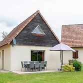 Cozy Home With Scenic Views