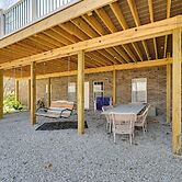 Lakefront Home w/ Deck, Near Mammoth Cave Park!