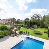 Tranquil Retreat at Oak Lodge - Swimming Pool