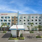 Hampton Inn & Suites Naples South