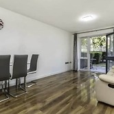 Cosy Feltham Apartment With 2 Bedrooms