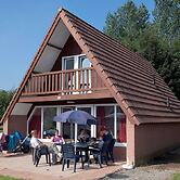 Bungalow in a Holiday Park Near Maastricht