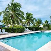 Tropical Paradise: Secluded Villa With Private Beachfront