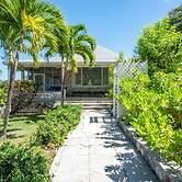 Sunset Splendor: Historic Beach House With Pool