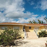 Banks Road Bliss: Luxury Estate With Pool