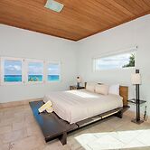 Contemporary Comfort: Stunning Villa With Pool & Restaurant