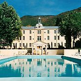 Cosy Flat in a Drome Chateau With Pool