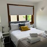 Barons Court - Paisley