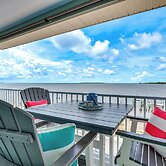 Steps to Beach: Waterfront Cedar Key Home!