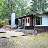 Cozy Chalet With Barbecue