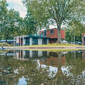 Modern Chalet With Dishwasher, Near De Efteling