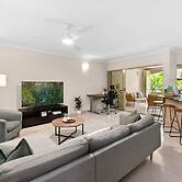 Tropical Bliss - Cairns 9 Pools BBQ Gym