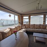 Snowdonia Holiday Sea Beach and Mountains View