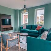 Sustainable Water Villa With Dishwasher, by a Lake