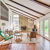 Spacious Home w/ Porch, 4 Mi to Downtown Clemson!