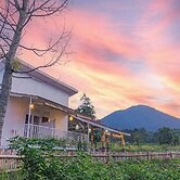Santya Loka Lodge & Twin Waterfall
