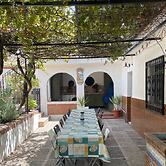 Lovely 10-bed Villa With Private Pool & Garden