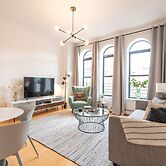 Cypress Court II by Rove Travel 1BR Harlem Apt