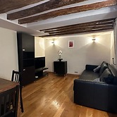 Charming Tuileries 1 Bed Apt in the Centre of Paris