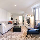 Copernic Right Luminous 2BR Apartment in Paris