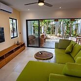 Villa Xpujil Pool AC Internet Beach Club