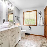 Pet-friendly Espyville Home w/ Yard & Fire Pit!