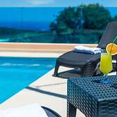 Sea Breeze Stunning Views - Pool Dream Gem