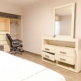 New Cozy San Pedro Home Patio Work Area