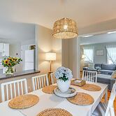 Wakefield Escape: Walk to Downtown & Near Beaches!