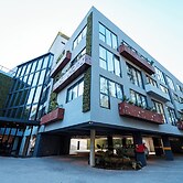 Mérit Parque Leloir by Amérian