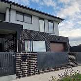 Brand new House - Modern Home in Great Location