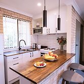 52 on Mort Apartments