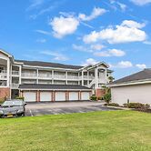 Elegant 3BR Condo- Magnolia North 101