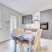 Merlo C - town center & private parking