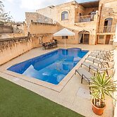 Centre Island Gozitan Farmhouse Pool