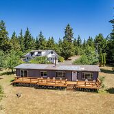 Orchard Haven Guest House 2 Bedroom Home by RedAwning