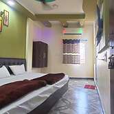 Goroomgo Priyanshi Palace Ujjain