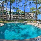 Hilton Head Condo w/ Balcony & Beach Access!
