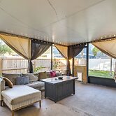 Pet-friendly Tampa Bay Getaway: Walk to the Water!