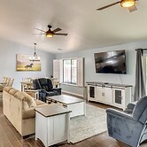 3 Mi to Lake: Home w/ Hot Tub in Show Low