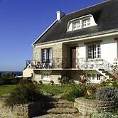 Holiday Home With sea View, Plouhinec