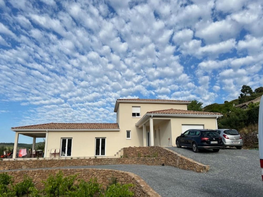 Villa L'esquirol With View and Pool