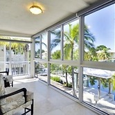 Beautifully Remodeled Roomy Single Family Stilt Home, 2 Bedroom Home b