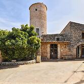 Finca in Sencelles With Pool and Garden