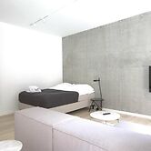 Cool Studio Apartment w Private Terrace